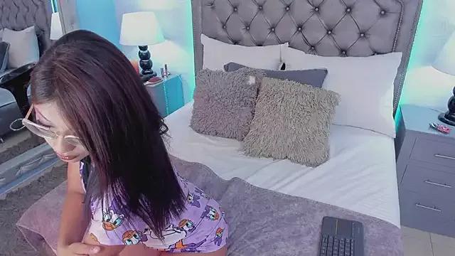 StefaCooper from StripChat is Freechat