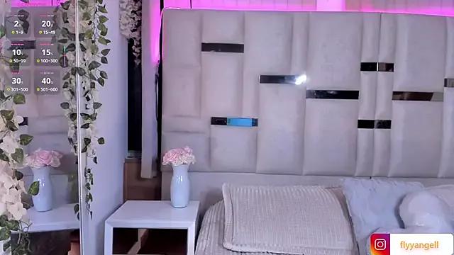 Try our streaming cams variety and talk on a personal level with our adorable girls streamers, showing off their bountiful shapes and dildos.