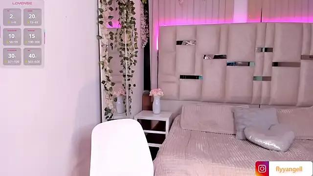 Try our streaming cams variety and talk on a personal level with our adorable girls streamers, showing off their bountiful shapes and dildos.