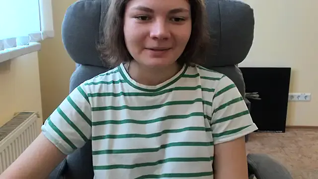 Stella-Maers from StripChat is Freechat