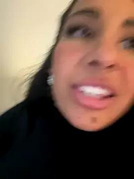 Stella_dauergeil from StripChat is Freechat