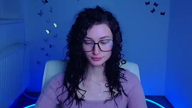 Stella_XO from StripChat is Freechat