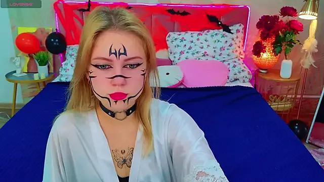 Try our streaming cams variety and talk on a personal level with our adorable girls streamers, showing off their bountiful shapes and dildos.