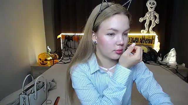 StellaLight from StripChat is Freechat