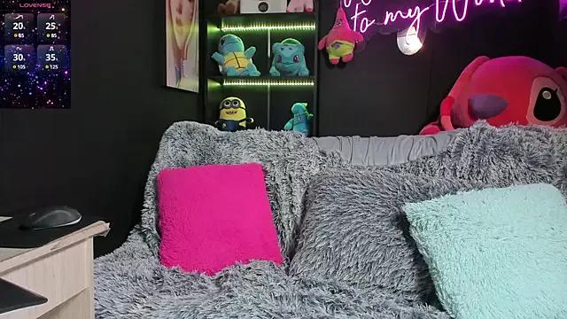 Try our streaming cams variety and talk on a personal level with our adorable girls streamers, showing off their bountiful shapes and dildos.