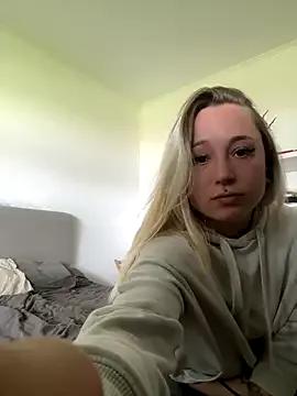 Stelli_99 from StripChat