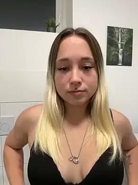 Stelli_99 from StripChat