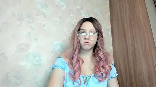 Stephanie_Hills from StripChat is Freechat