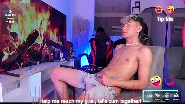 Try our streaming cams variety and talk on a personal level with our adorable girls streamers, showing off their bountiful shapes and dildos.