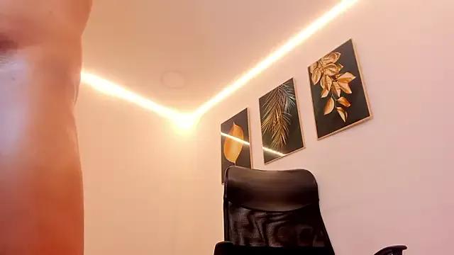 Try our streaming cams variety and talk on a personal level with our adorable girls streamers, showing off their bountiful shapes and dildos.
