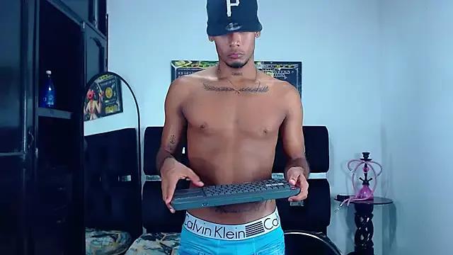 straight_latin from StripChat is Freechat