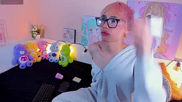 Try our streaming cams variety and talk on a personal level with our adorable girls streamers, showing off their bountiful shapes and dildos.