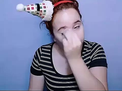 SubLayla01 from StripChat is Freechat