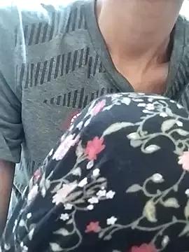 Sugarsamira from StripChat is Freechat