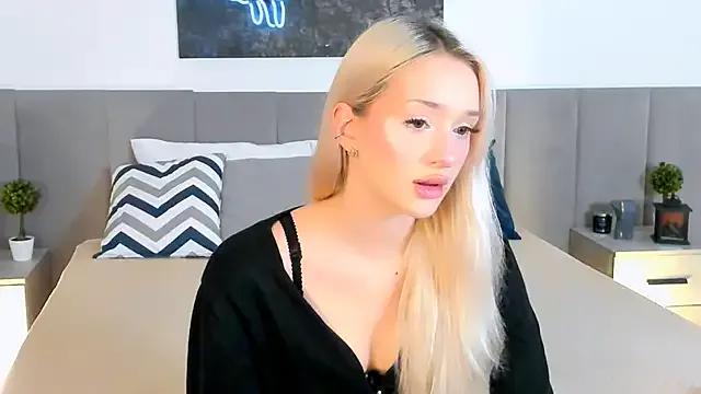 SugarWhisper from StripChat is Freechat