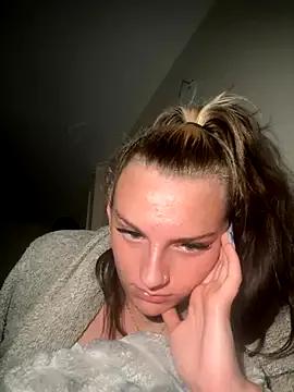 Summer21k from StripChat is Freechat