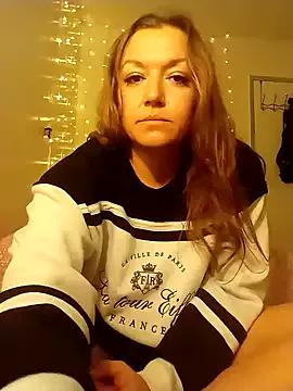 SummerV91 from StripChat