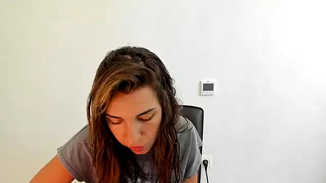 Summmmersky from StripChat