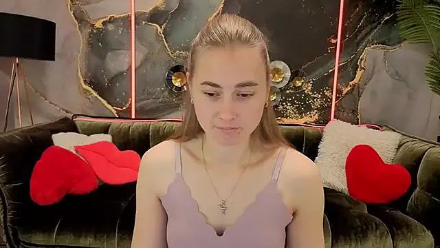 Sun_Kitty_ from StripChat is Freechat