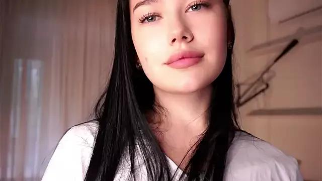 SunnArnet from StripChat