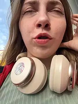 Sunny___Bunny from StripChat