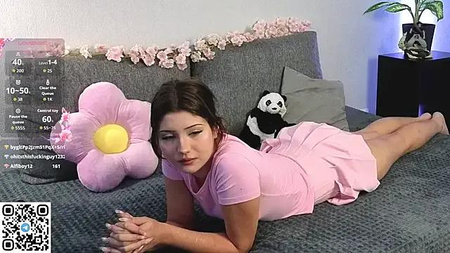sunsh11ne from StripChat is Freechat