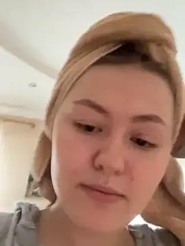 Sunshine_Emma from StripChat is Freechat