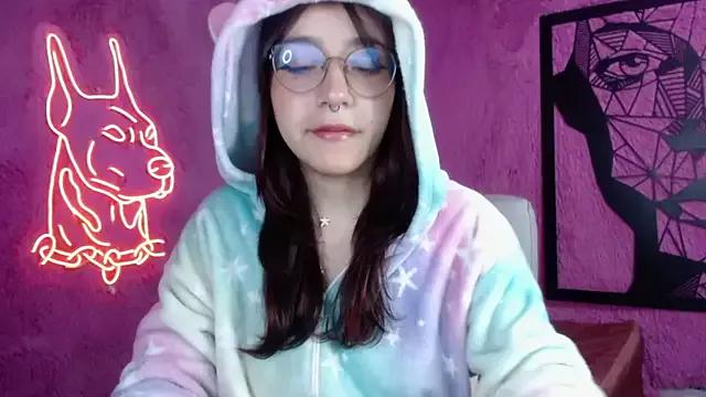 Sunshinegirl__ from StripChat