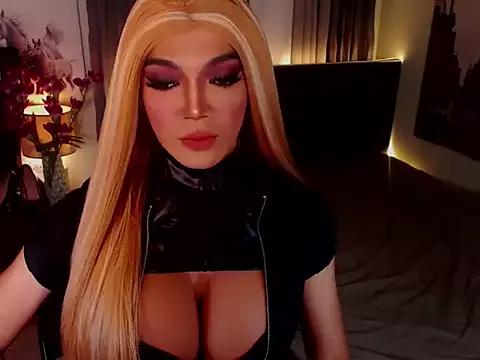 Try our streaming cams variety and talk on a personal level with our adorable girls streamers, showing off their bountiful shapes and dildos.