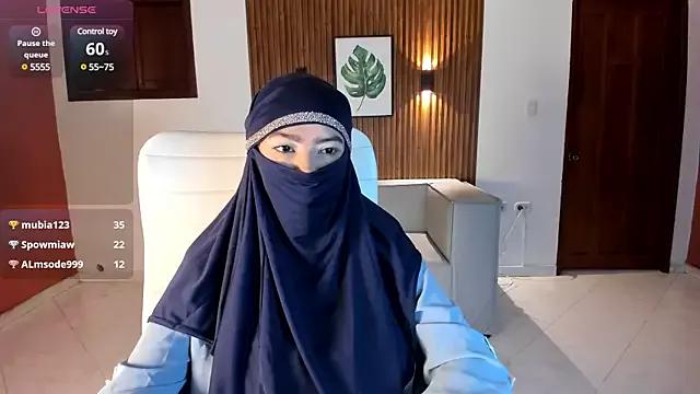Susan_aziz on StripChat