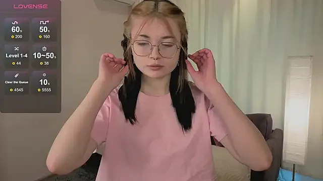 Susan_Gardner on StripChat 