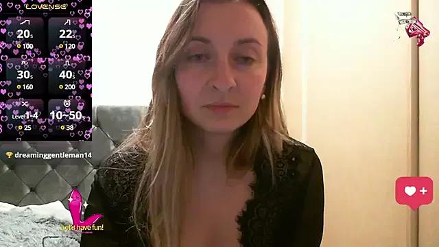 SusanCurt from StripChat