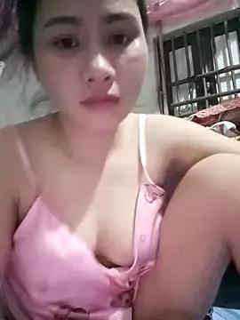 Susixxo from StripChat is Freechat