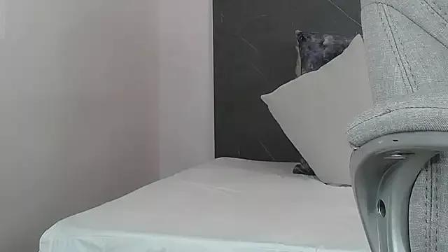 sussy_leon from StripChat