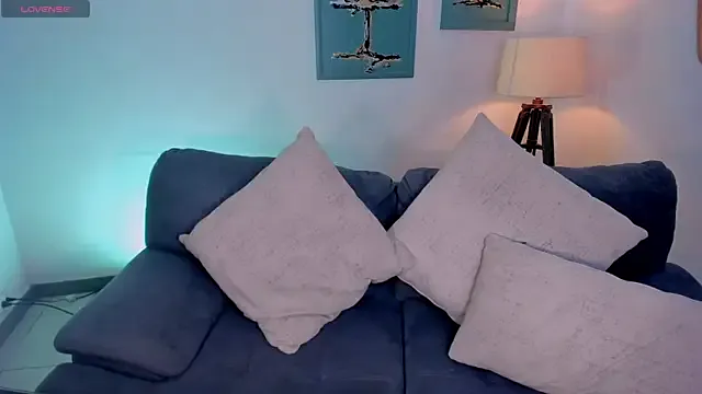 SussyBellX on StripChat 