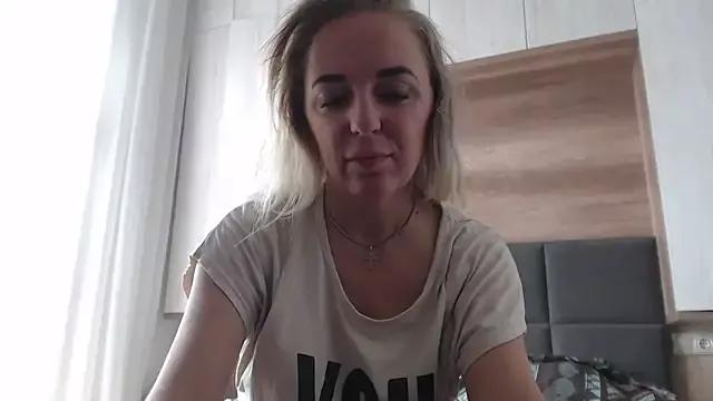 Susy_Dell from StripChat