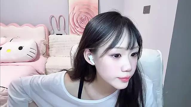 suyaoyao-x from StripChat is Freechat