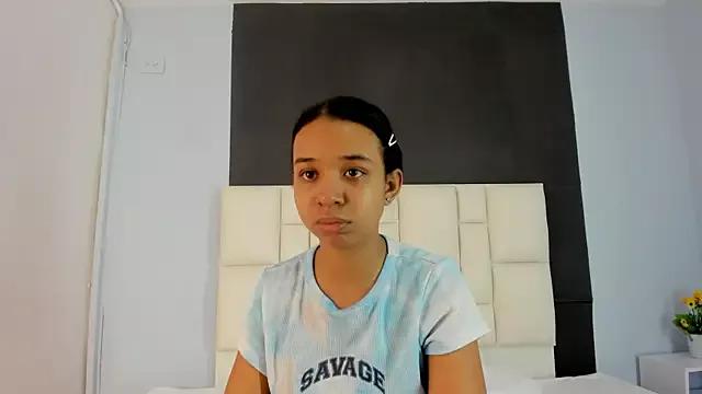 suzanelee from StripChat is Freechat