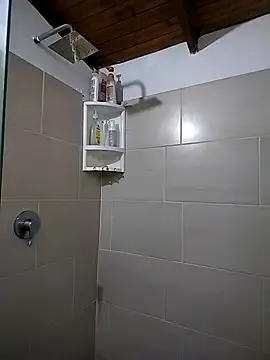 Suzanelee1 from StripChat is Freechat