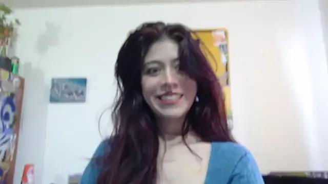 SuzzyyM from StripChat