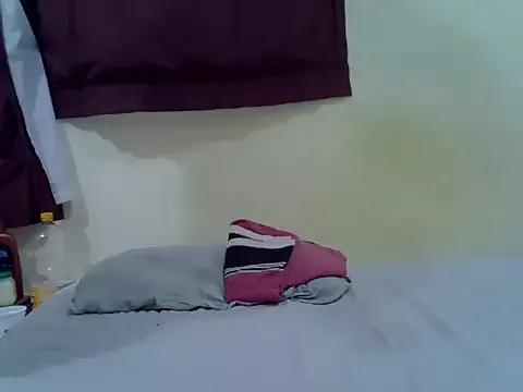 Sweeet_creamer from StripChat