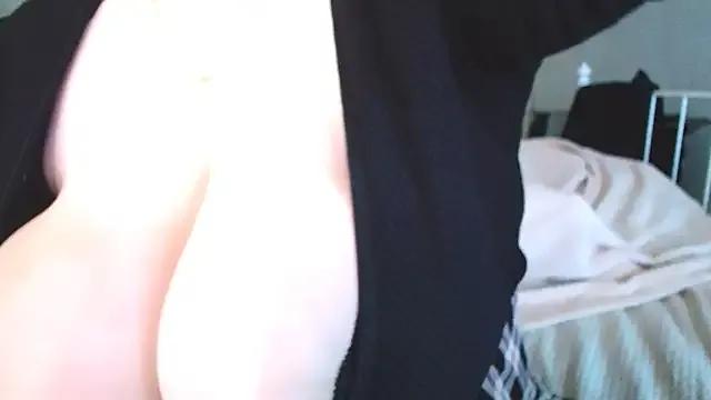 Sweeet_Romantic from StripChat