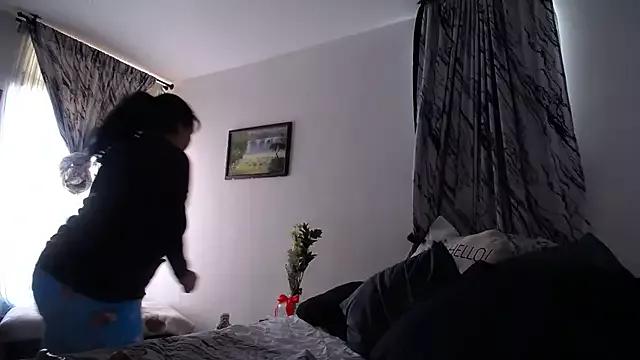 Sweeetness_Milf from StripChat is Freechat