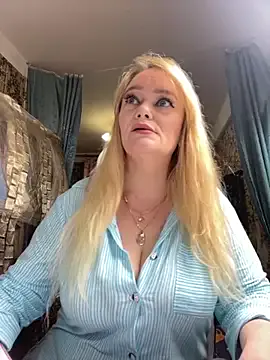 Sweet-blonde from StripChat is Freechat