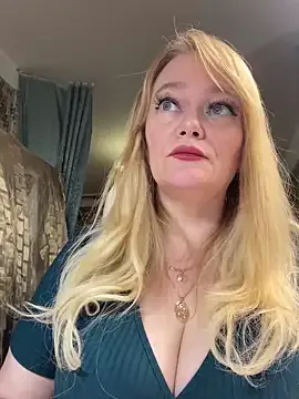 Sweet-blonde from StripChat is Freechat