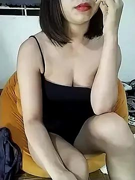 Sweet-gril68 from StripChat