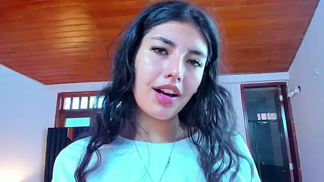 sweet-muse from StripChat is Freechat