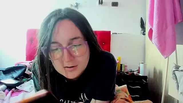 Sweet-Suck69 from StripChat