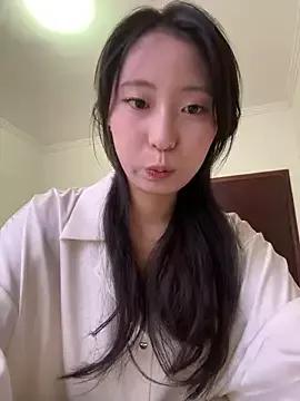 sweet-sunday from StripChat is Freechat