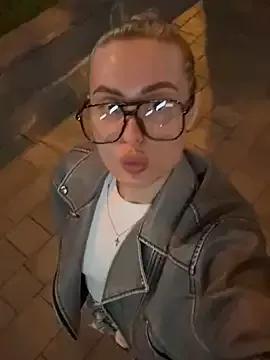 Sweet__Milly from StripChat